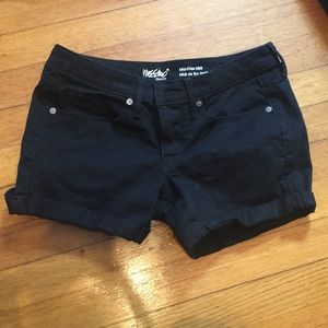 Black short